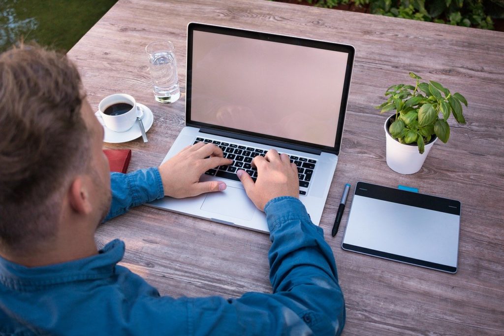 Resource Scarcity Affects Conditions for Business Model Innovation in SMEs