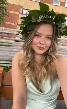 Jonna with Midsummer wreath