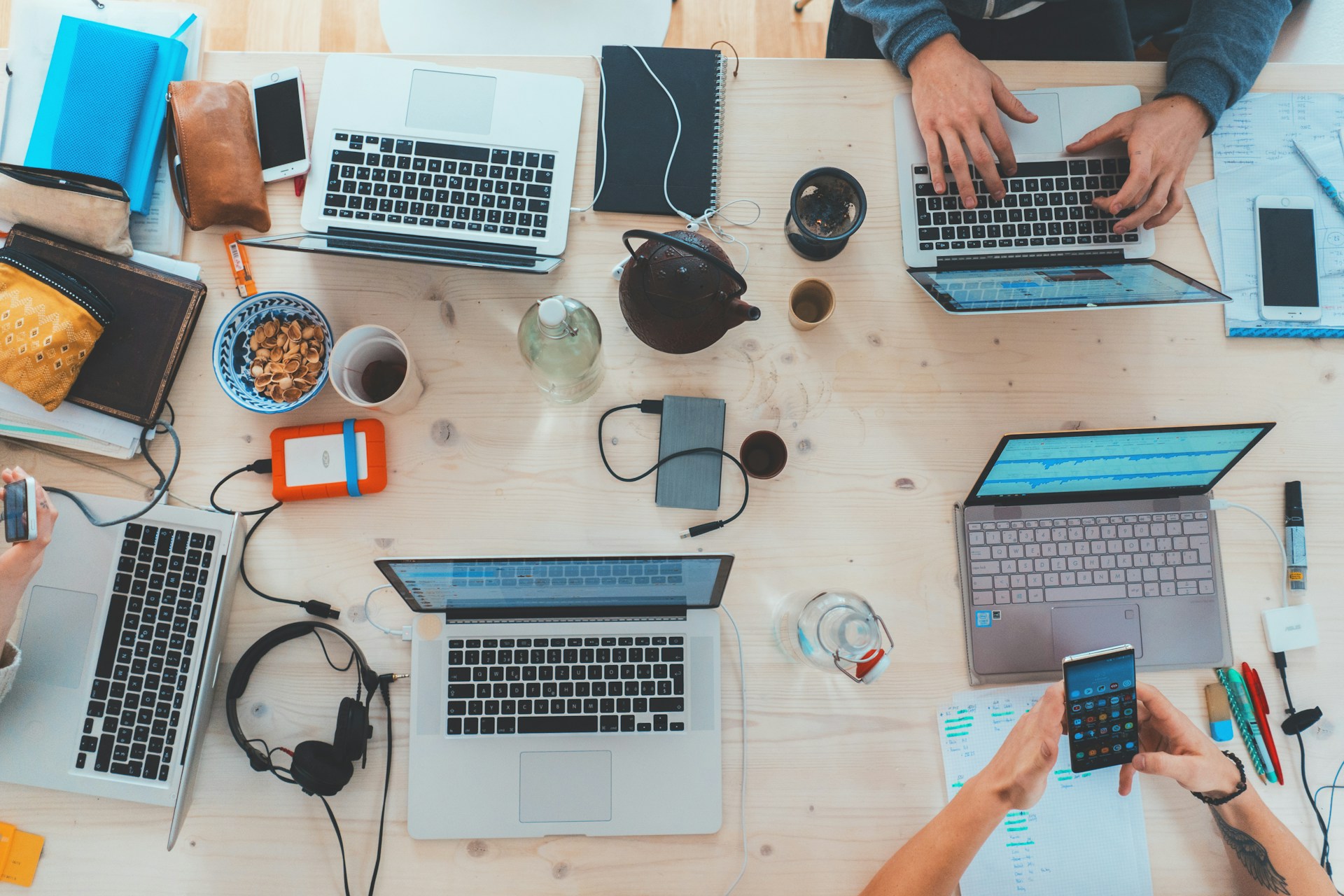 Disentangling Top Management Roles in Digital Transformation: Insights from a Master Thesis